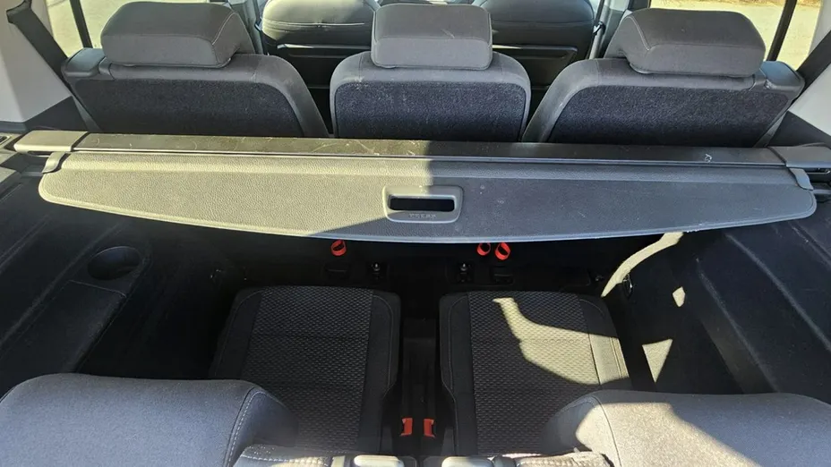 VOLKSWAGEN Touran -