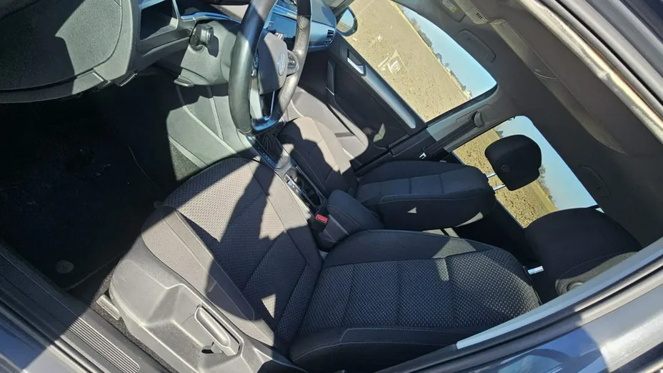 VOLKSWAGEN Touran -