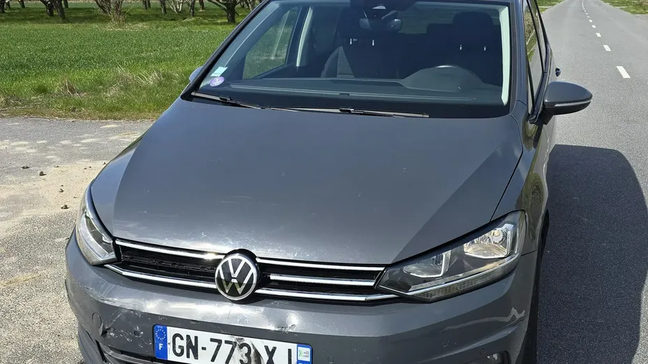 VOLKSWAGEN Touran -