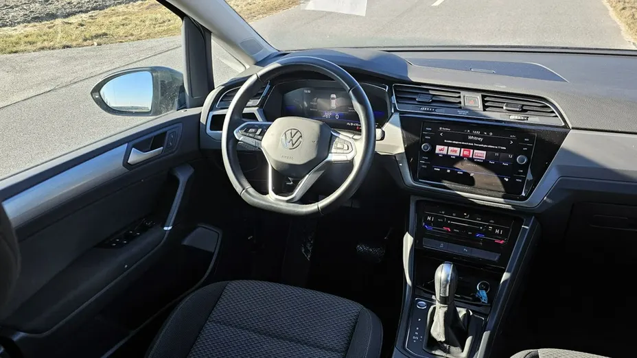 VOLKSWAGEN Touran -
