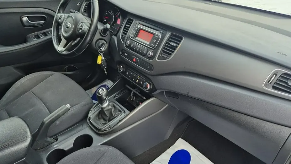 KIA Carens -