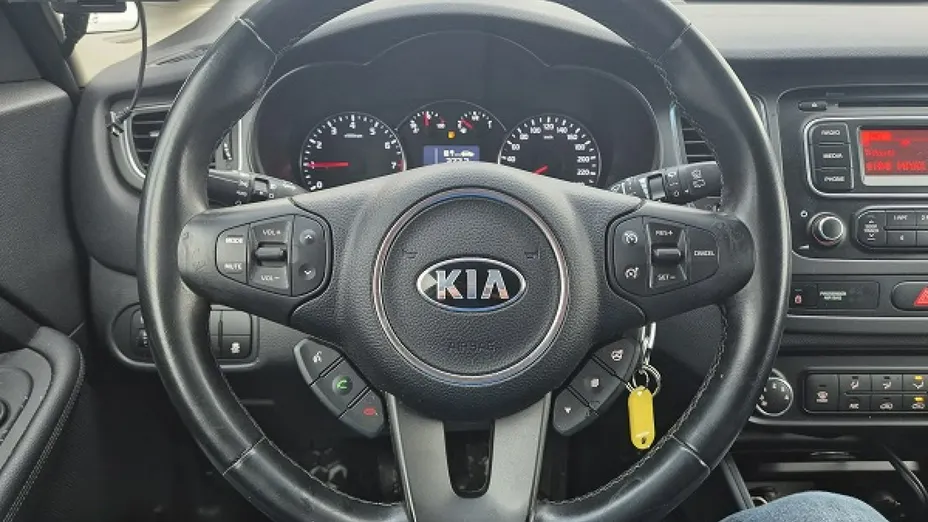 KIA Carens -