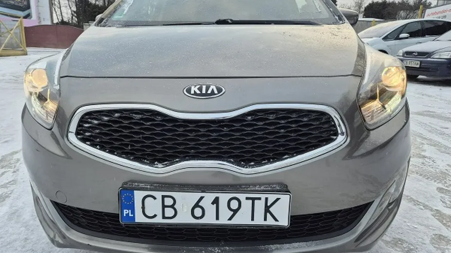 KIA Carens -