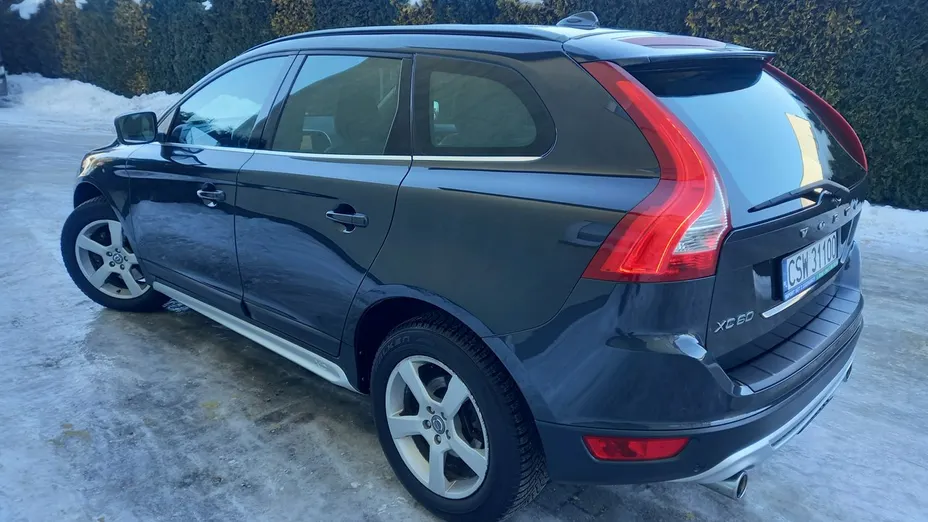 VOLVO XC60 -