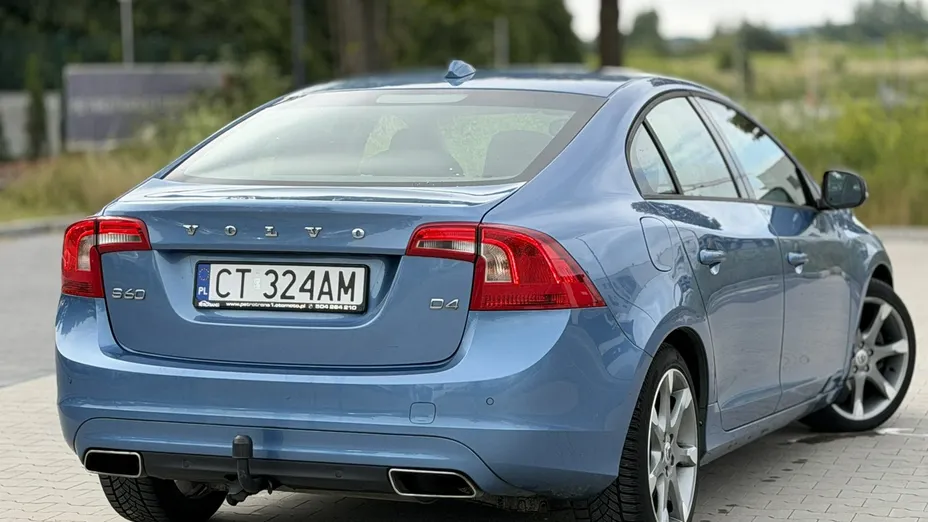 VOLVO S60 -