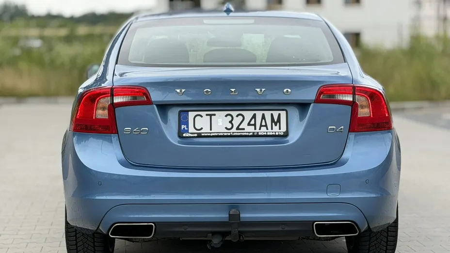 VOLVO S60 -