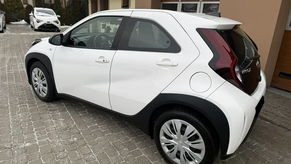 TOYOTA Aygo X -