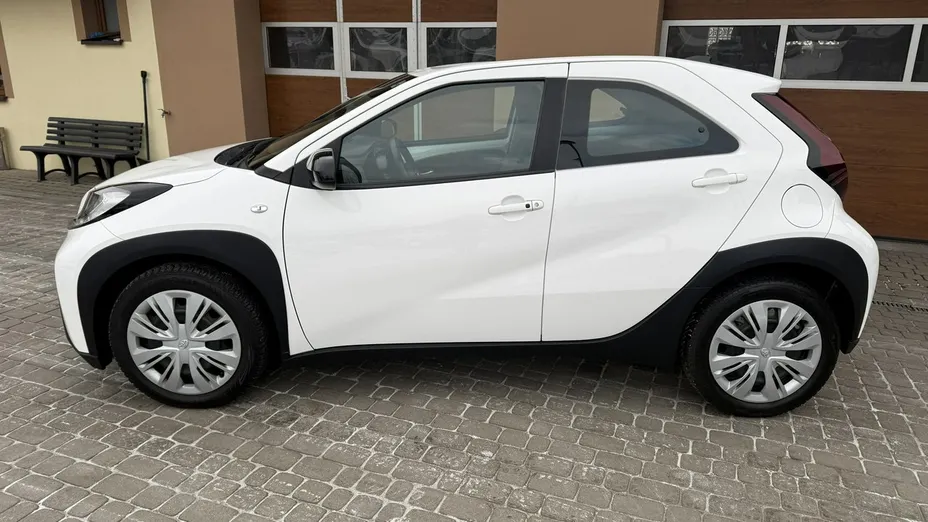 TOYOTA Aygo X -