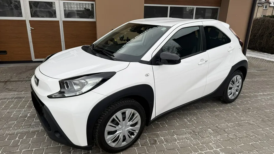 TOYOTA Aygo X -