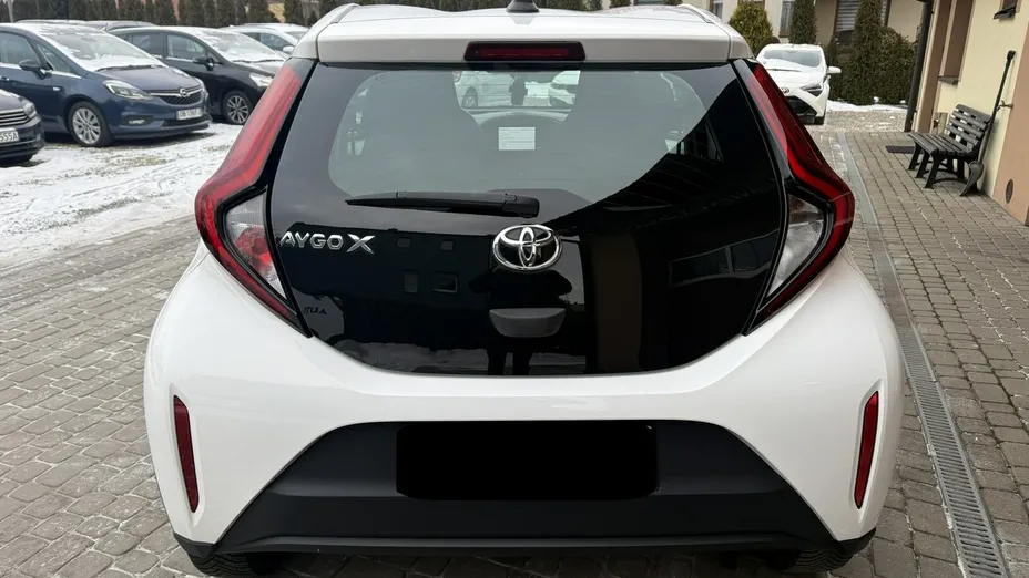 TOYOTA Aygo X -