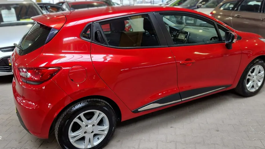 RENAULT Clio -