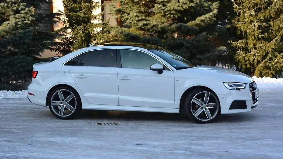 AUDI A3 -