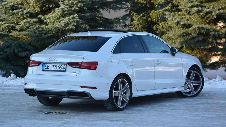 AUDI A3 -