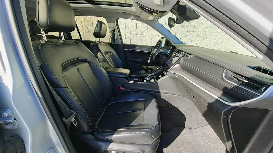 JEEP Grand Cherokee -