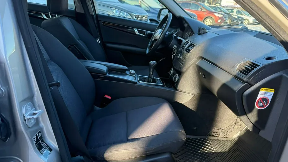 MERCEDES-BENZ C Klasa -