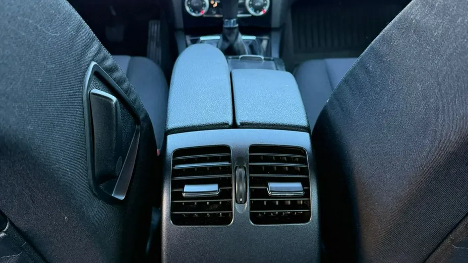 MERCEDES-BENZ C Klasa -