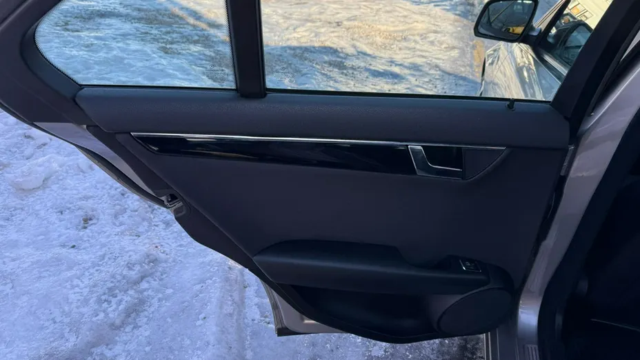 MERCEDES-BENZ C Klasa -