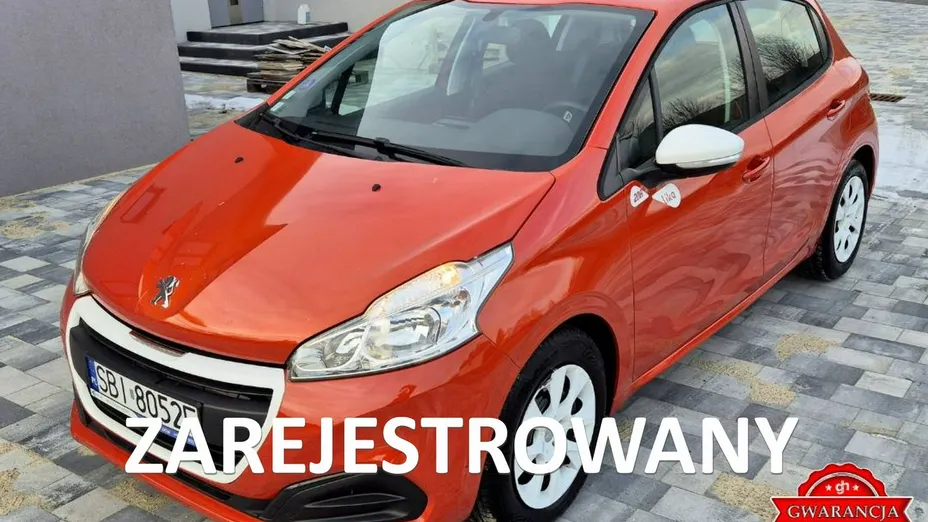 PEUGEOT 208 -
