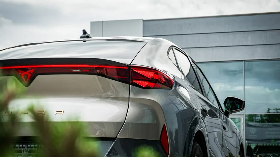 CUPRA Tavascan -