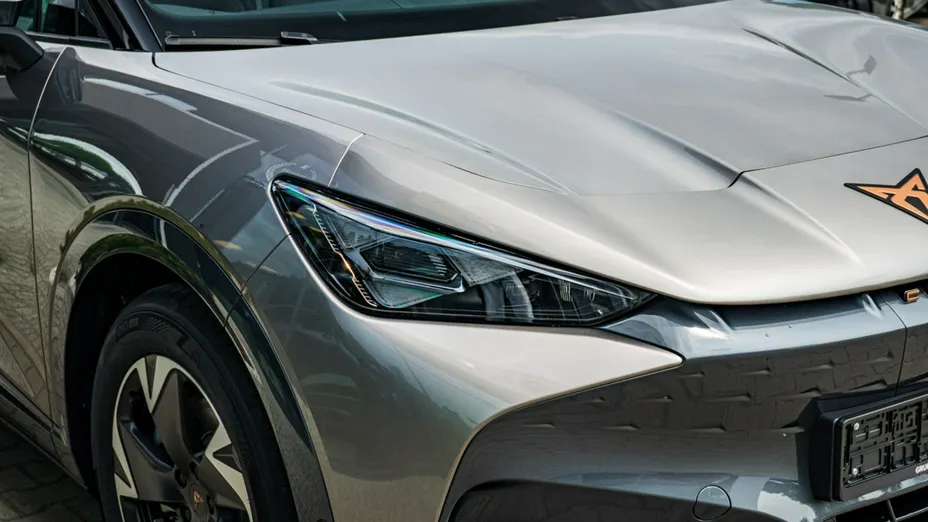 CUPRA Tavascan -