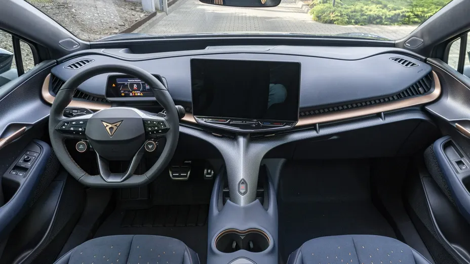 CUPRA Tavascan -