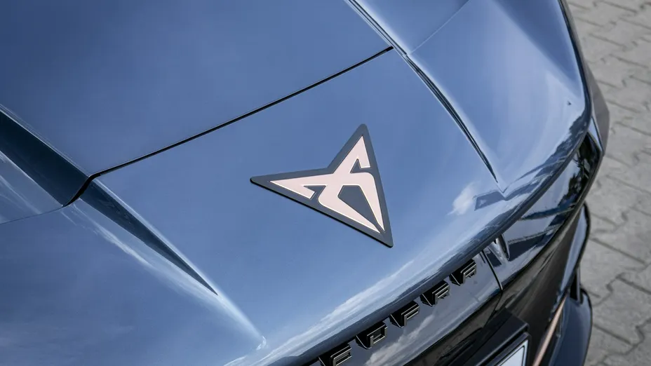 CUPRA Tavascan -