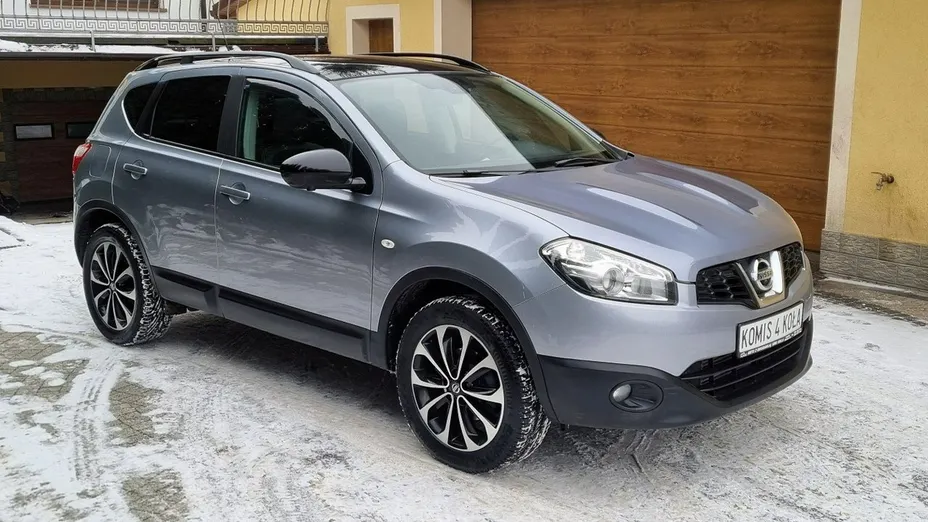 NISSAN Qashqai -