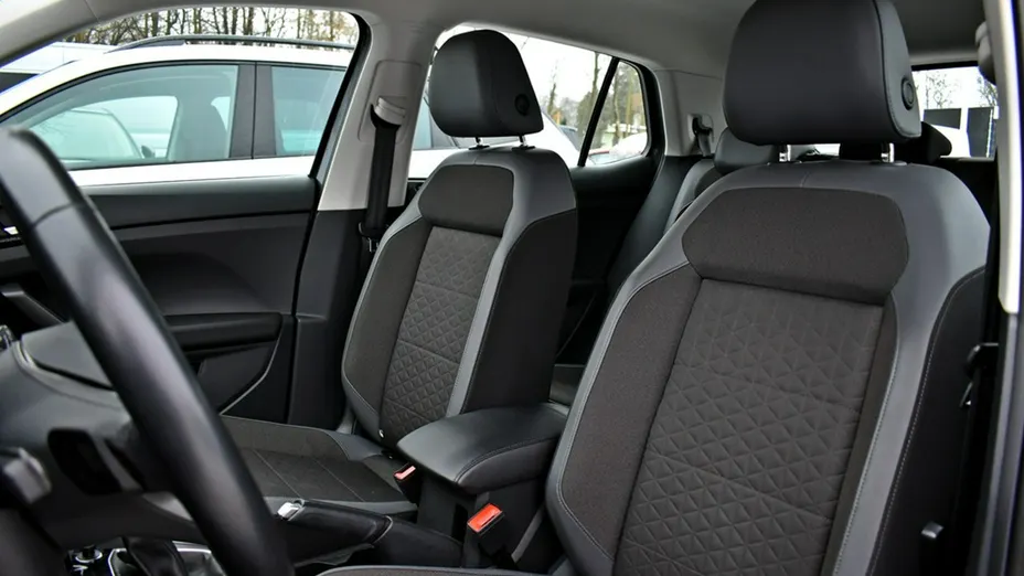 VOLKSWAGEN T-Cross -