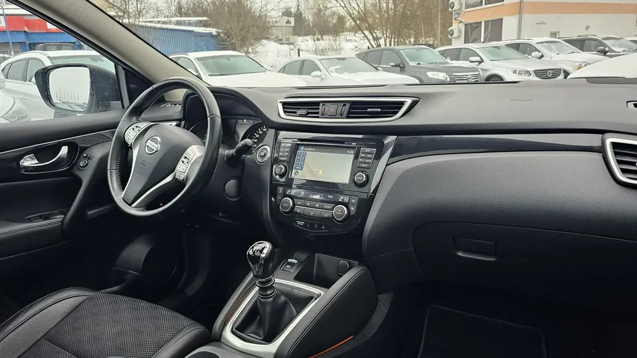 NISSAN Qashqai -