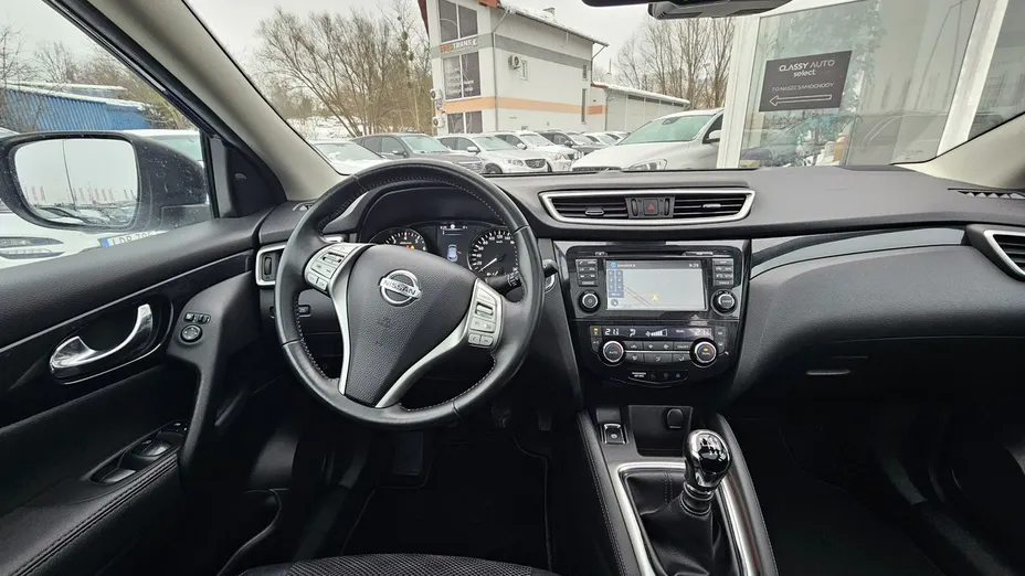 NISSAN Qashqai -