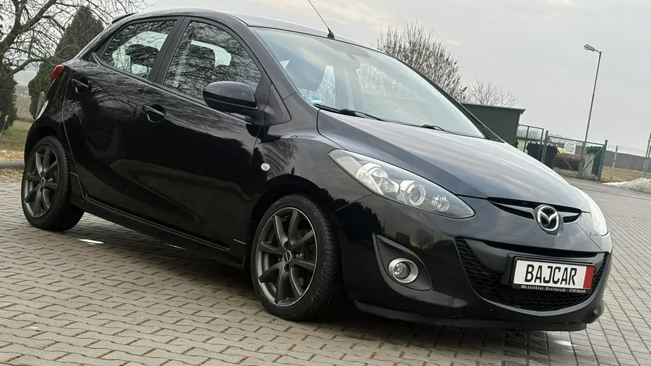 MAZDA 2 -