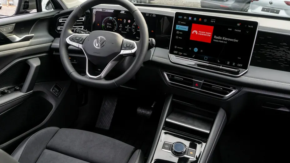 VOLKSWAGEN Tiguan -