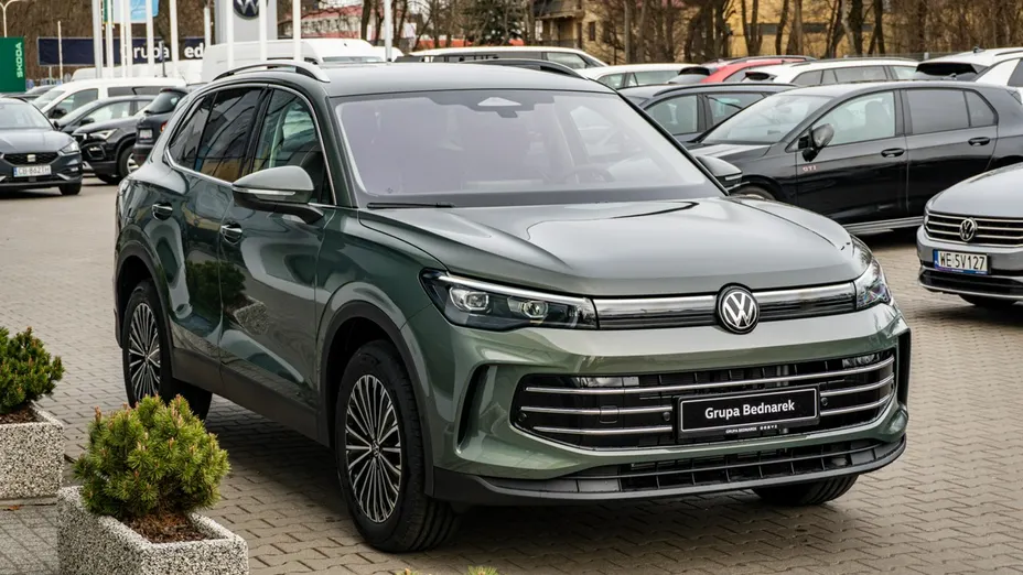 VOLKSWAGEN Tiguan -