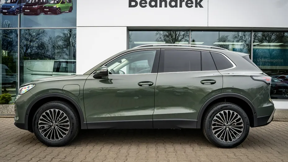 VOLKSWAGEN Tiguan -