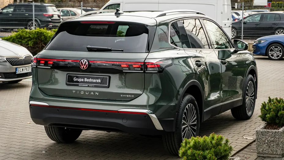 VOLKSWAGEN Tiguan -