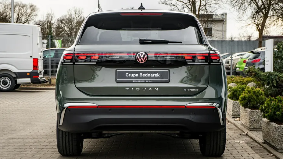 VOLKSWAGEN Tiguan -