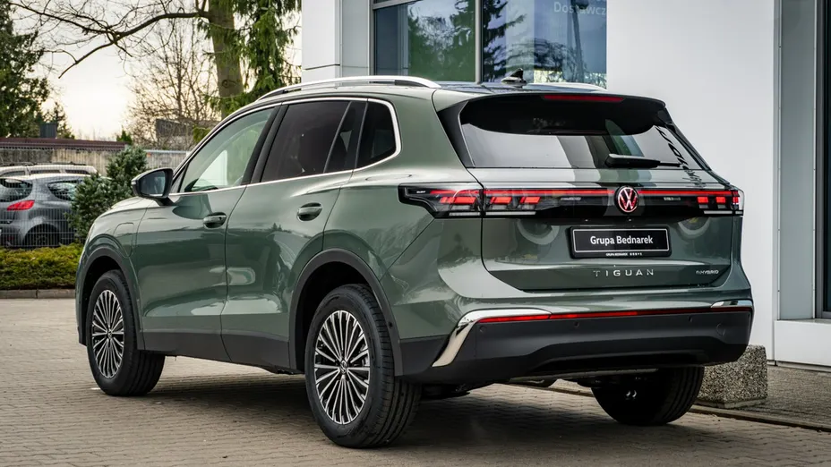 VOLKSWAGEN Tiguan -