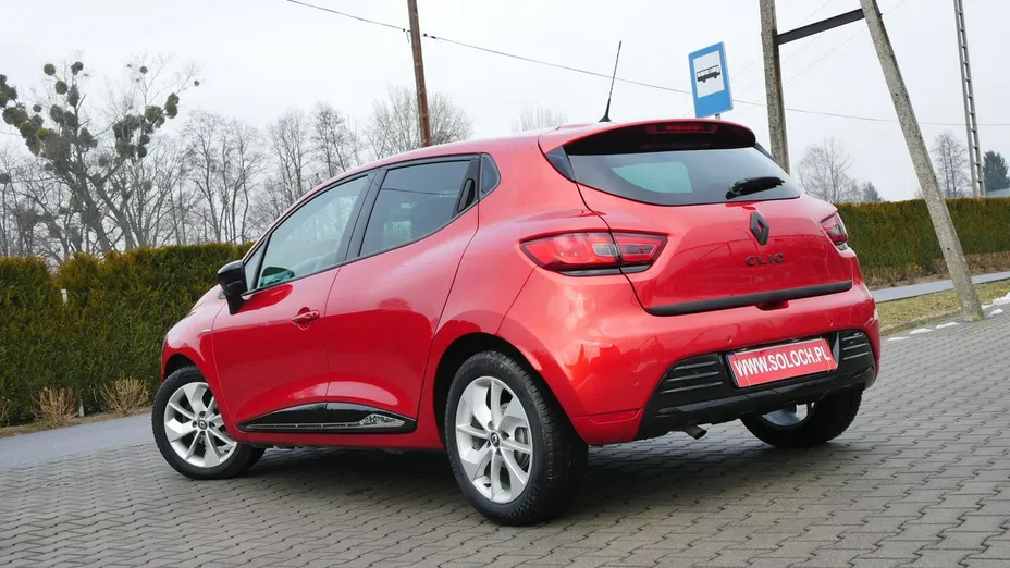RENAULT Clio -