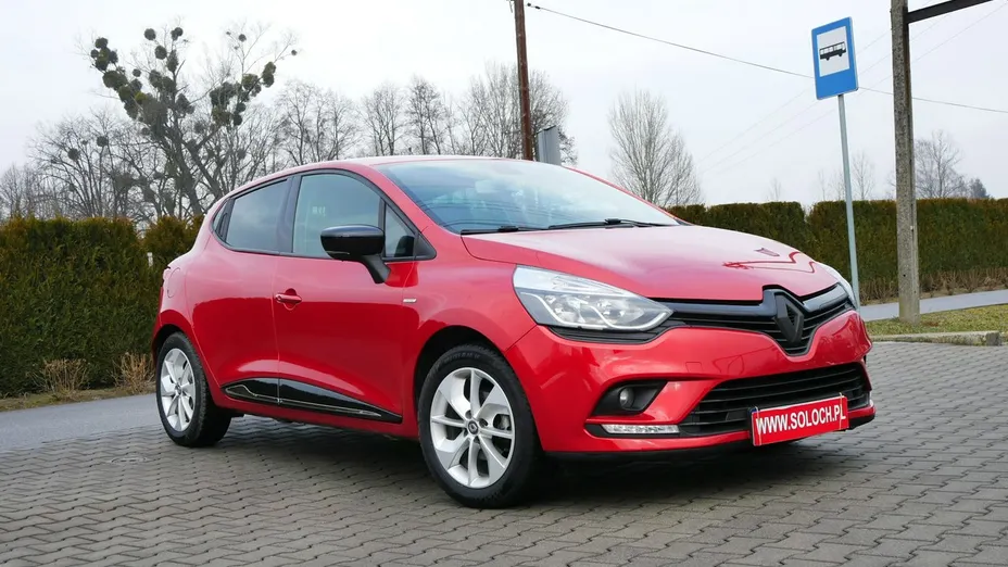 RENAULT Clio -