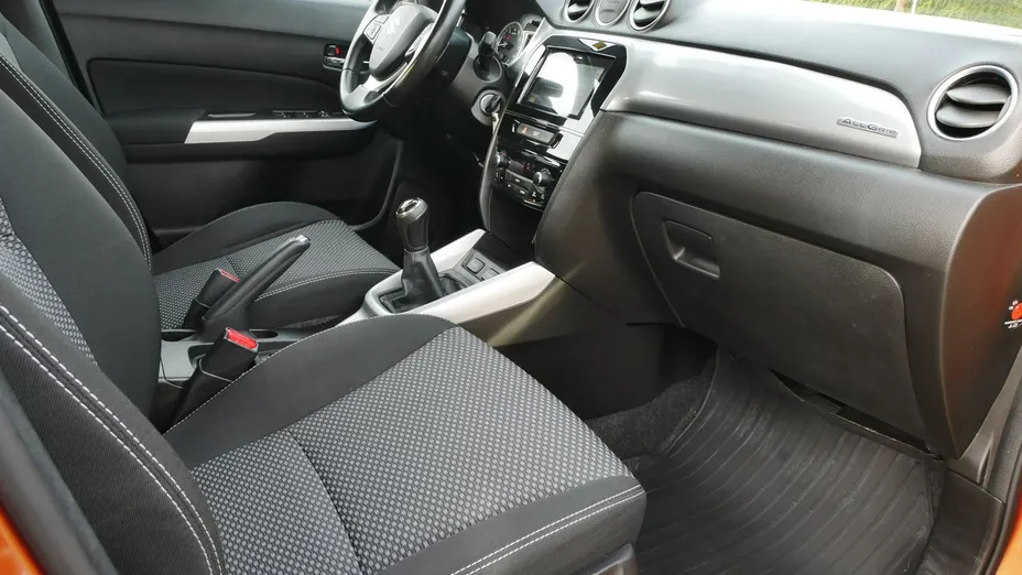 SUZUKI Vitara -