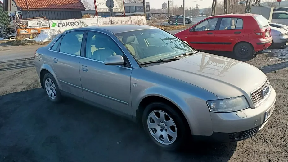 AUDI A4 -