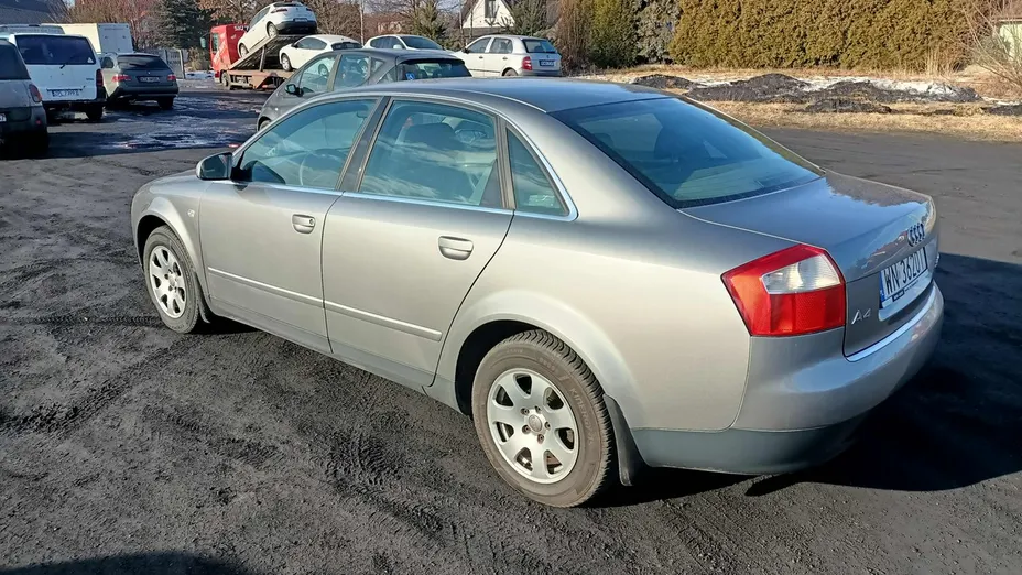 AUDI A4 -