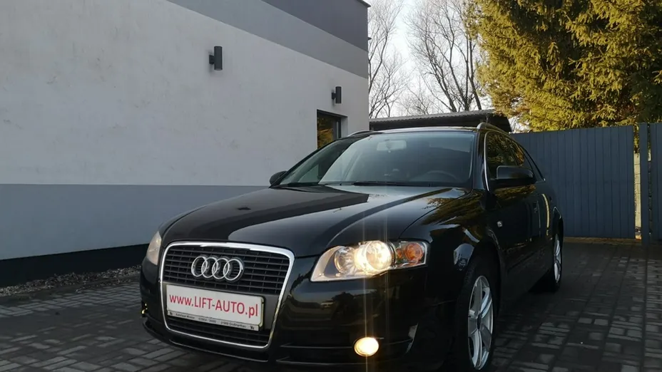 AUDI A4 -