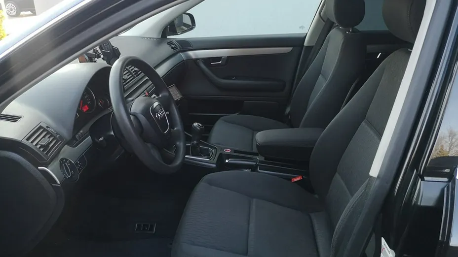 AUDI A4 -