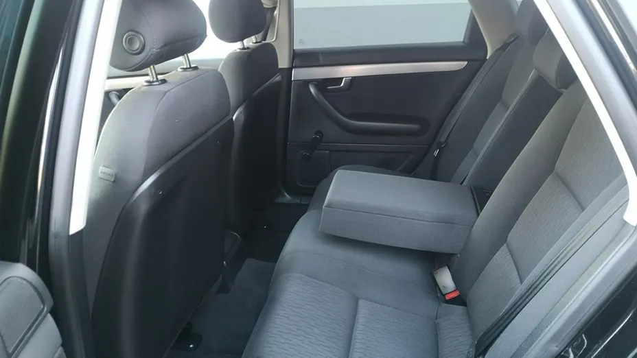 AUDI A4 -