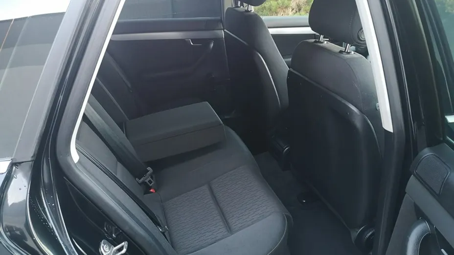 AUDI A4 -