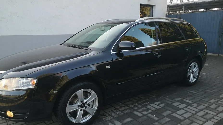 AUDI A4 -