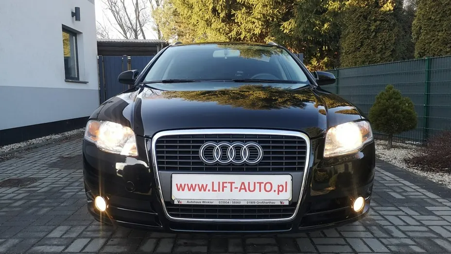 AUDI A4 -