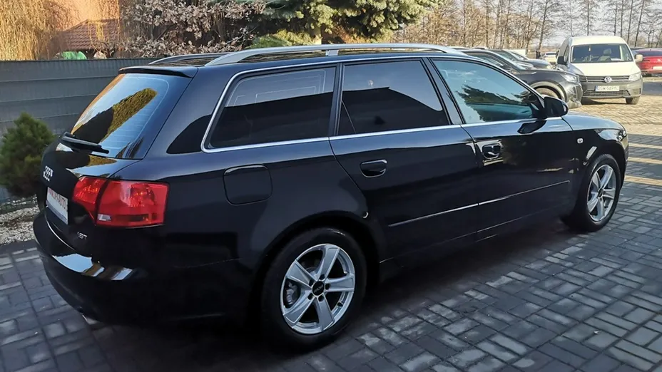 AUDI A4 -