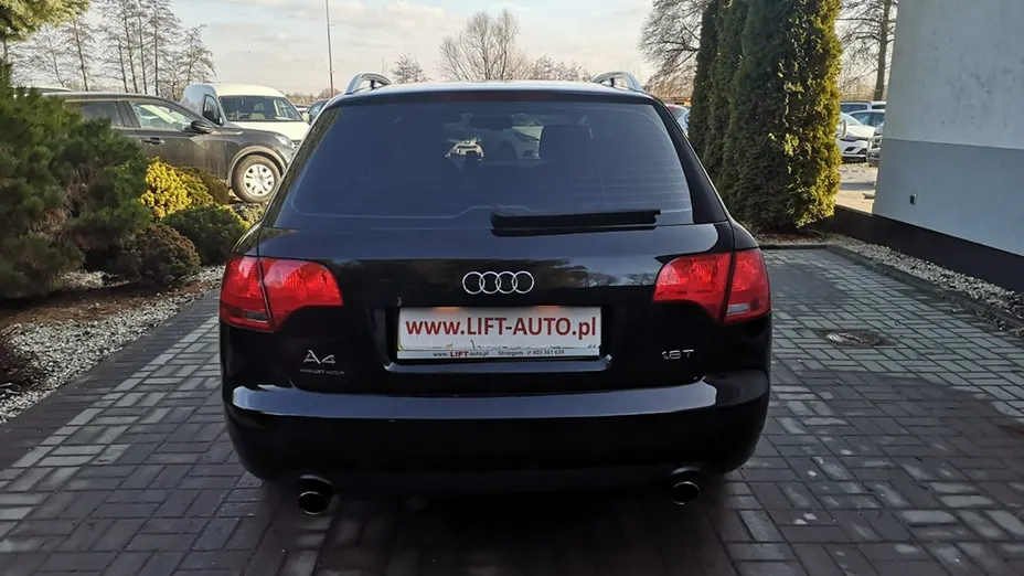 AUDI A4 -